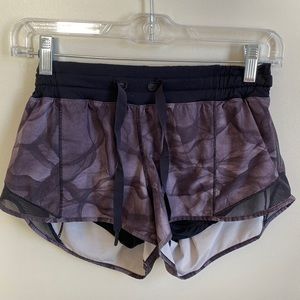 LULULEMON Hotty Hot 2.5” Shorts
